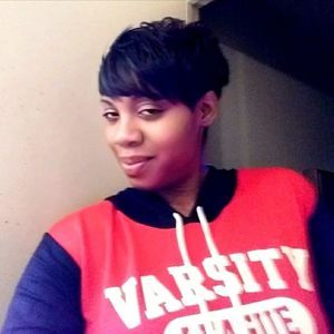 Meet your Posher, Nena